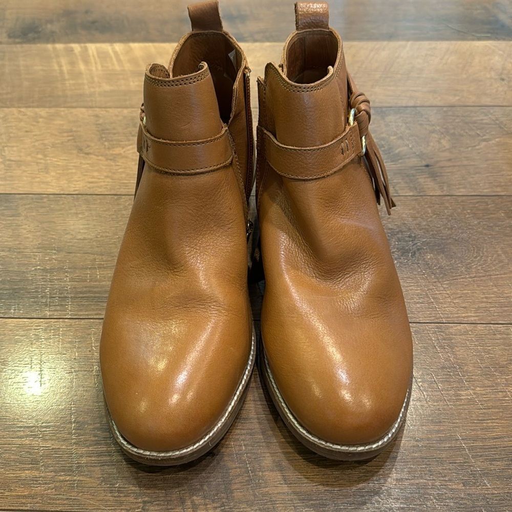 SoftWalk Reade Cognac Bootie - Size 9